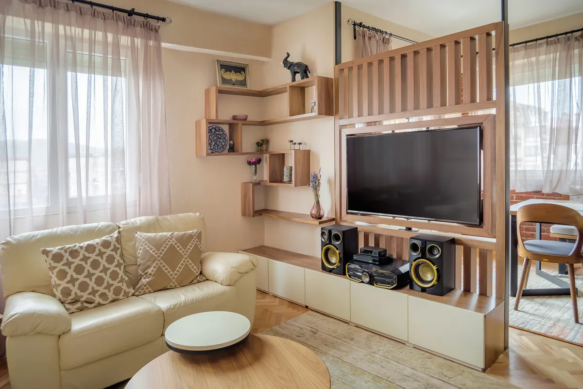 Apartment Walnut Beige — cover photo